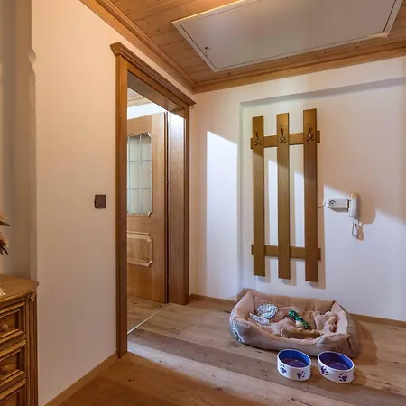 Hauser Reinhilde Apartment *