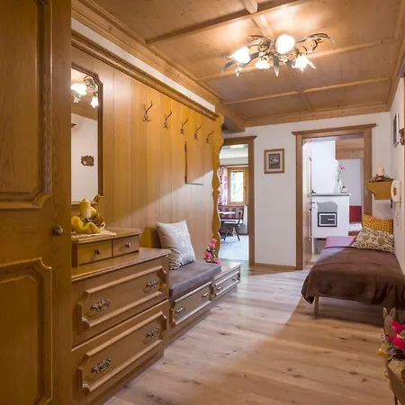 Hauser Apartment