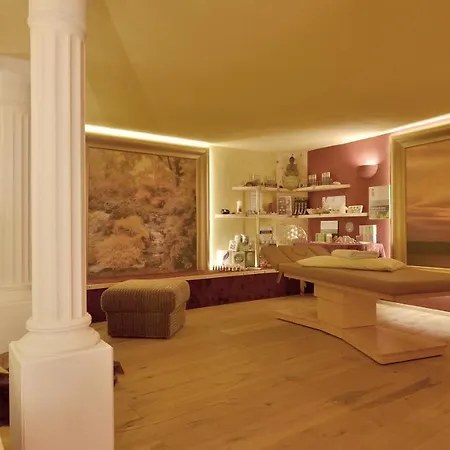 Hauser Apartment