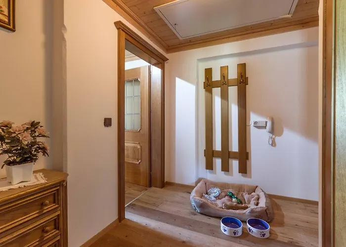 Hauser Reinhilde Apartment *