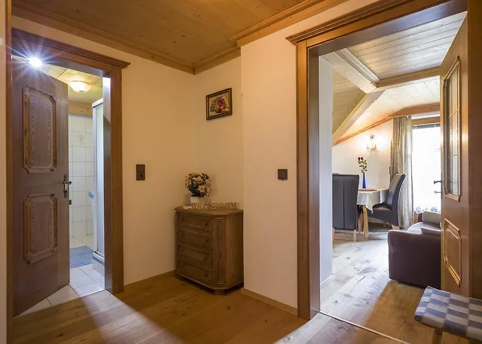 Hauser Reinhilde Aschau Im Zillertal