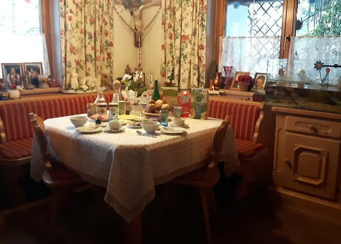 Hauser Reinhilde Aschau Im Zillertal