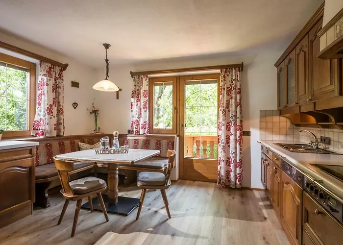 Hauser Reinhilde Apartment