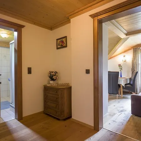 Hauser Reinhilde Aschau Im Zillertal