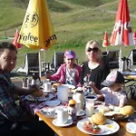 Hauser Reinhilde 아파트 *